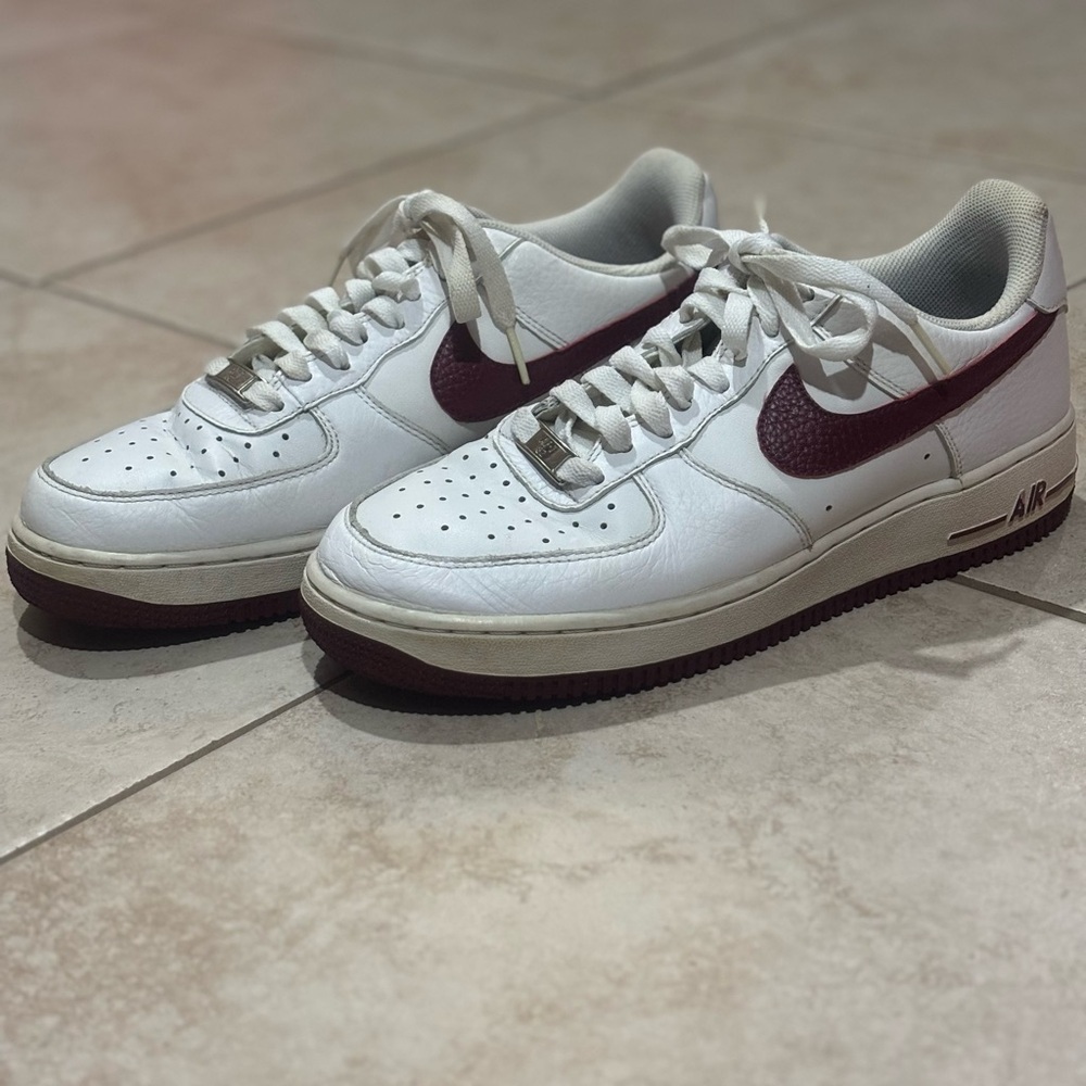 Nike Air Force One White Team Red Low Basketball Shoes Size 8 Men’s 488298-118